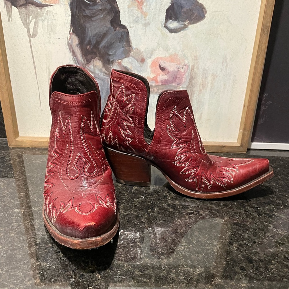 Ariat Dixon Booties